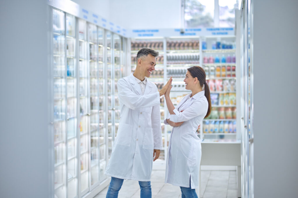 pharmacy refrigerator supplier UAE